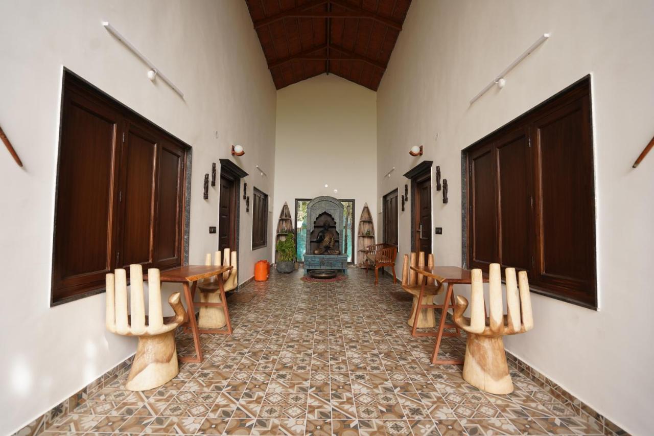 Brown Town Resort & Spa Haydarabad Dış mekan fotoğraf