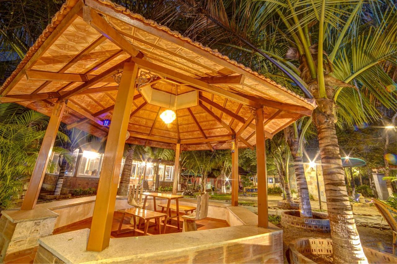 Brown Town Resort & Spa Haydarabad Dış mekan fotoğraf