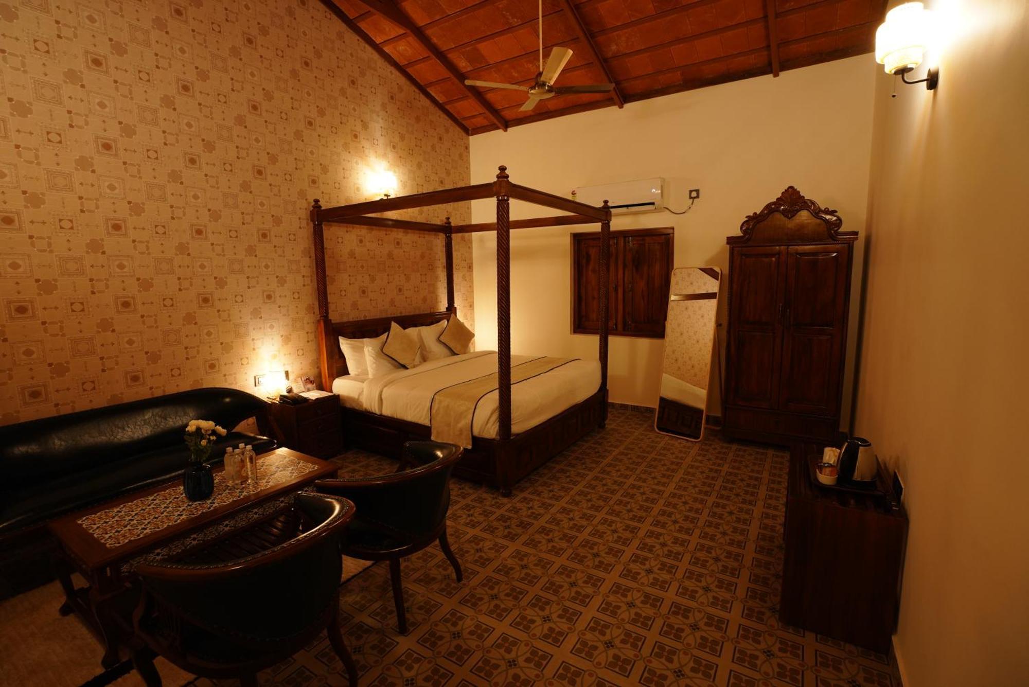 Brown Town Resort & Spa Haydarabad Dış mekan fotoğraf
